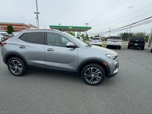 Certified 2023 Buick Encore GX Select AWD/4WD image 9