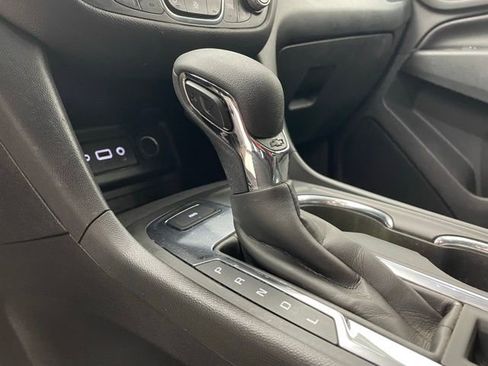 Used 2023 Chevrolet Equinox LT AWD/4WD image 9