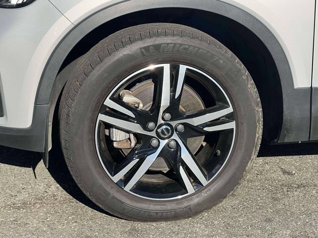 Used 2023 Volvo XC40 B5 Core AWD/4WD image 16