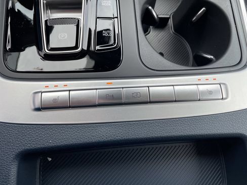 New 2026 Kia Carnival EX FWD image 22