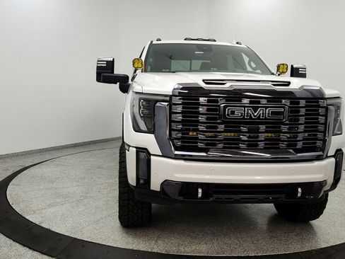 Used 2024 GMC Sierra 3500 Denali Ultimate image 8