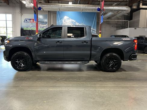 Used 2019 Chevrolet Silverado 1500 LT Trail Boss AWD/4WD image 2