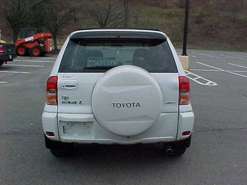 Used 2002 Toyota RAV4 4WD image 11