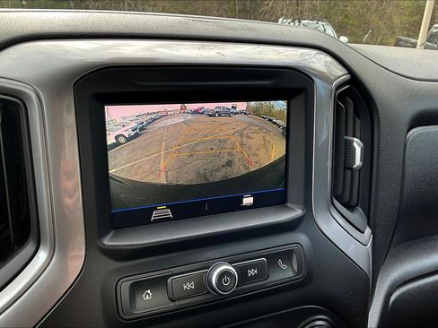 Used 2020 Chevrolet Silverado 1500 Custom w/ Custom Value Package image 10