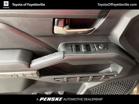 Certified 2025 Toyota Tacoma TRD Off-Road image 25