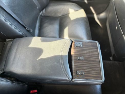 Used 2013 Lexus LS 460 LS 460 Sedan 4D w/ Comfort Pkg image 17