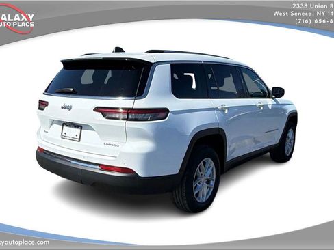 Used 2023 Jeep Grand Cherokee L Laredo image 5