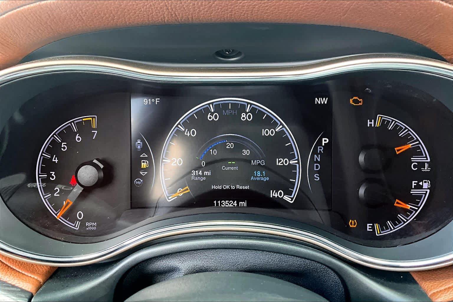 Used 2015 Jeep Grand Cherokee Summit w/ Platinum Series Group RWD image 26