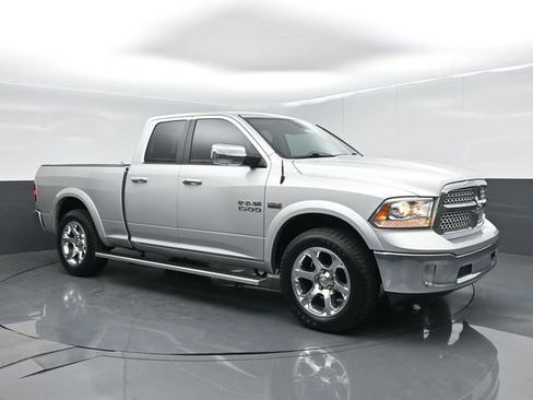 Used 2018 RAM 1500 Laramie RWD image 2
