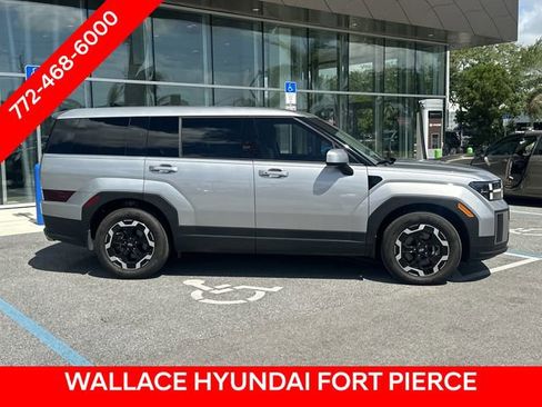 Used 2025 Hyundai Santa Fe SE FWD image 6