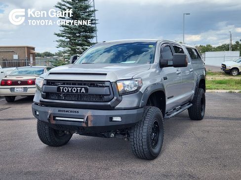 Used 2016 Toyota Tundra SR5 w/ SR5 Upgrade Package AWD/4WD image 1