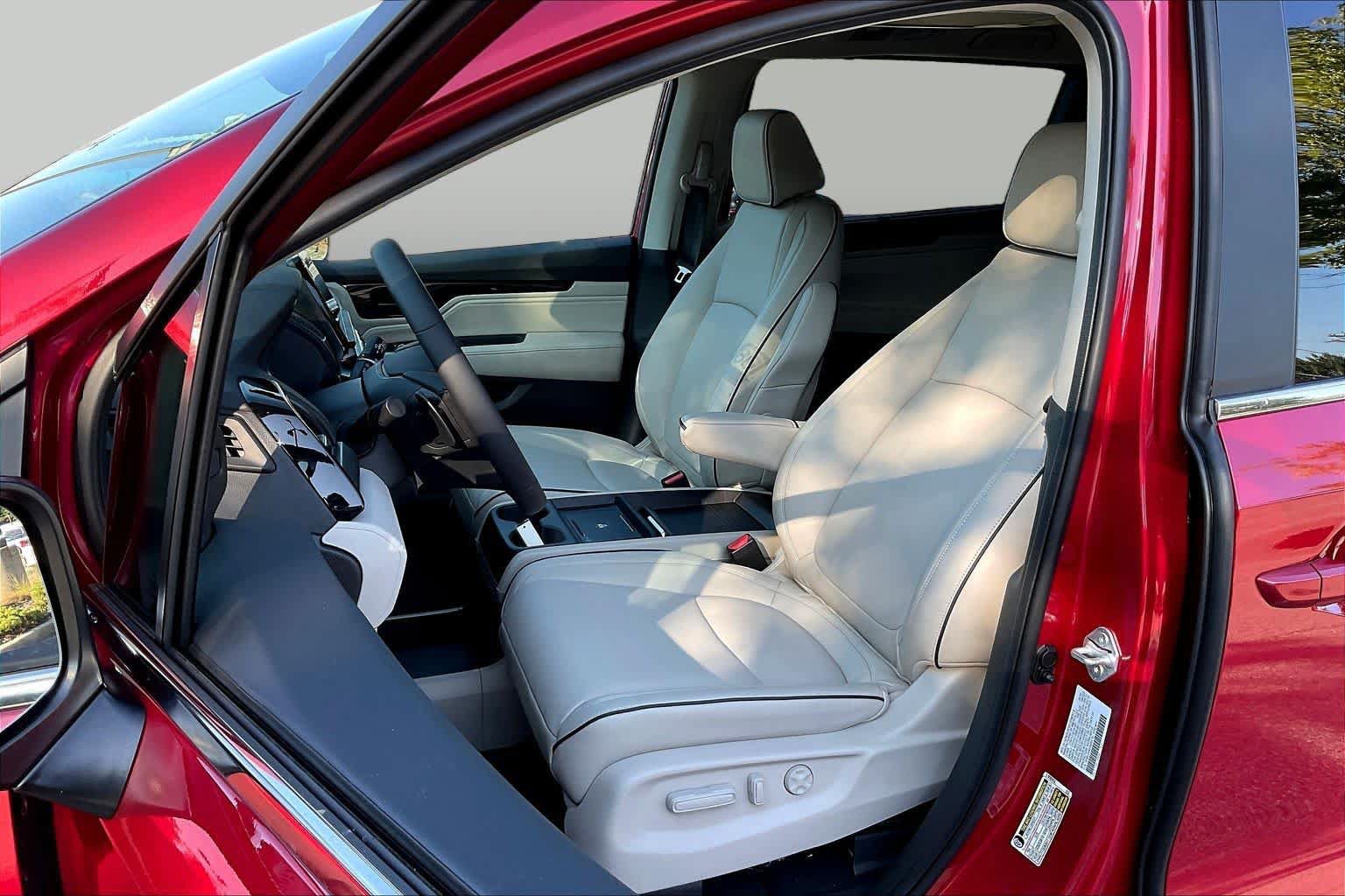 New 2027 Honda Odyssey Touring image 9