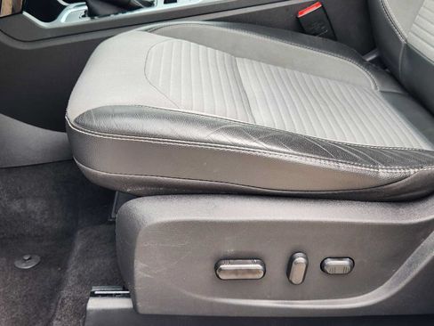 Used 2017 Ford Escape Titanium AWD/4WD image 23