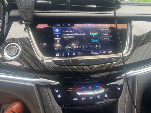 Used 2023 Cadillac XT6 Premium Luxury image 8