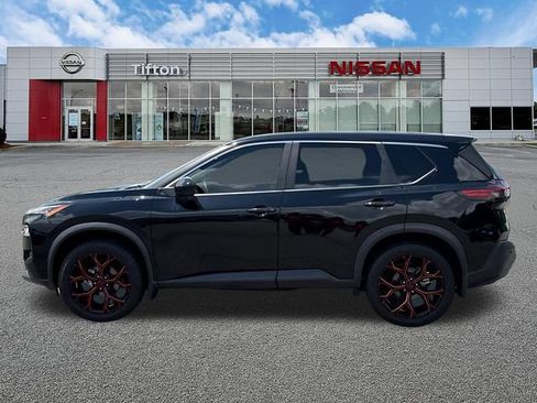 Used 2023 Nissan Rogue SV FWD image 4