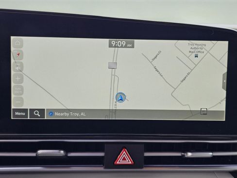 Used 2023 Hyundai Elantra Limited w/ Preferred Accessory Package image 28