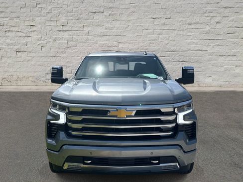 Used 2024 Chevrolet Silverado 1500 High Country w/ High Country Premium Package AWD/4WD image 8
