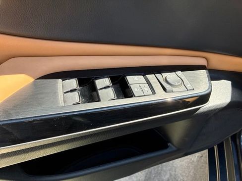 Certified 2024 Lexus ES 350 w/ Technology Package FWD image 12