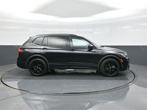 Used 2023 Volkswagen Tiguan SE R-Line AWD/4WD image 8