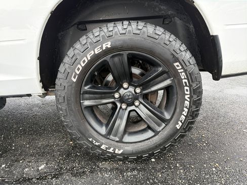 Used 2018 RAM 1500 Sport image 35