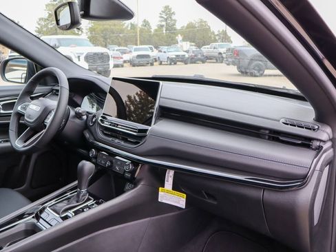 New 2026 Jeep Compass Latitude AWD/4WD image 30