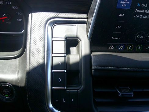 Used 2021 Chevrolet Suburban Premier w/ Premium Package AWD/4WD image 88