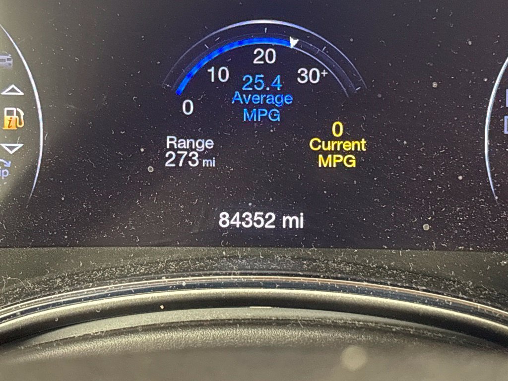 Used 2018 Jeep Grand Cherokee Laredo AWD/4WD image 23