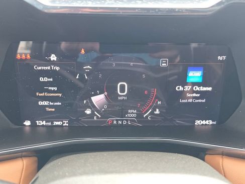 Used 2024 GMC Canyon AT4 w/ AT4 Premium Package AWD/4WD image 17