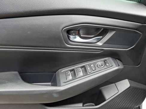 Used 2023 Honda Accord EX image 12