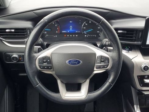 Used 2021 Ford Explorer XLT w/ Equipment Group 202A AWD/4WD image 34