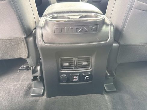 Used 2021 Nissan Titan SV w/ SV Convenience Package RWD image 22