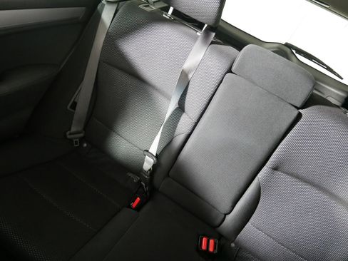 Used 2019 Subaru Outback 2.5i Premium image 12