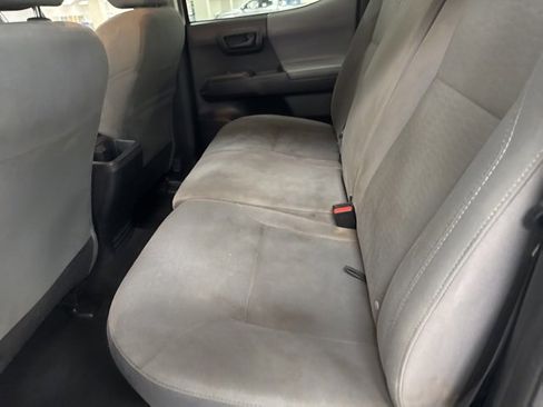 Used 2019 Toyota Tacoma SR image 15