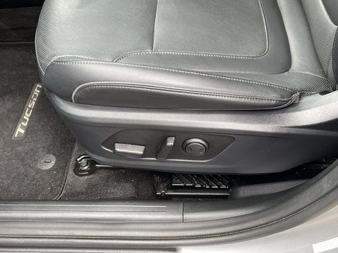 Used 2022 Hyundai Tucson Limited AWD/4WD image 18