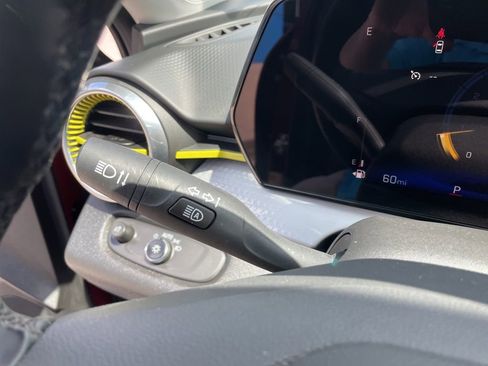 Used 2025 Chevrolet Trax LT w/ LT Convenience Package image 15