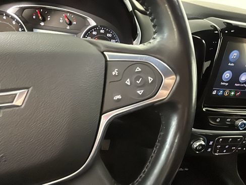 Used 2022 Chevrolet Traverse LT FWD image 20