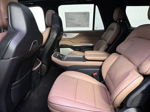 New 2026 Lincoln Navigator L Black Label AWD/4WD image 21