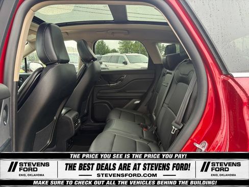 Used 2025 Lincoln Corsair Reserve w/ Equipment Group 202A AWD/4WD image 34