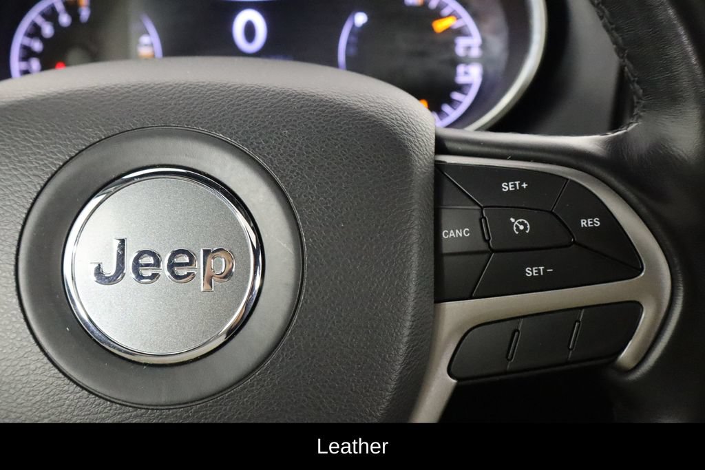 Used 2022 Jeep Grand Cherokee Limited AWD/4WD image 10