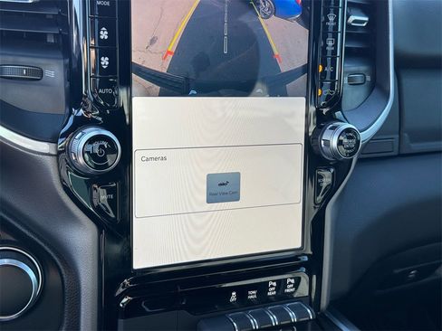 Used 2023 RAM 1500 Big Horn image 27