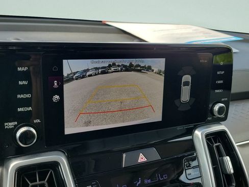 Used 2022 Kia Sorento SX w/ Panoramic Sunroof Package AWD/4WD image 18