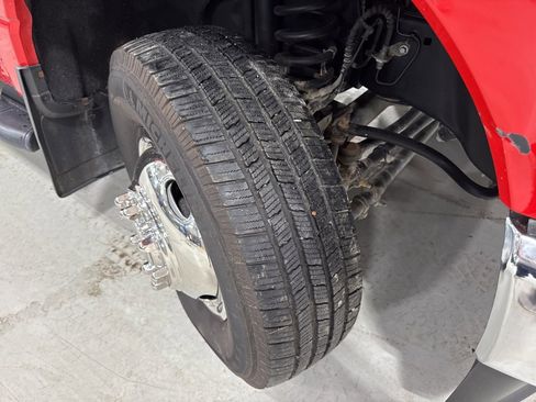 Used 2023 Ford F350 XLT image 19