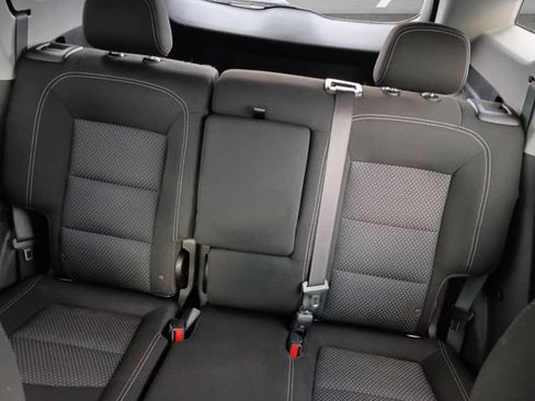 Used 2022 GMC Terrain SLE w/ LPO, Floor Liner Package FWD image 22
