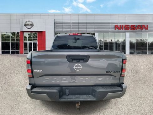 Used 2023 Nissan Frontier SV w/ Midnight Edition Package image 5