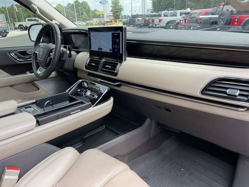 Used 2024 Lincoln Navigator L Reserve AWD/4WD image 19