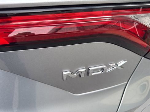 Used 2023 Acura MDX FWD image 29