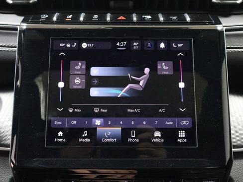 Used 2023 Jeep Grand Cherokee Altitude image 32