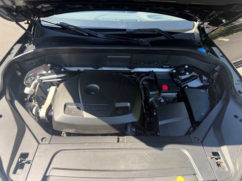 Used 2016 Volvo XC90 T6 Momentum w/ Momentum Plus Package AWD/4WD image 28