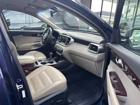 Used 2018 Kia Sorento EX AWD/4WD image 4