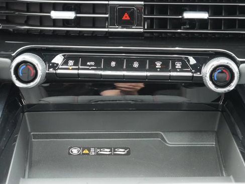 New 2026 Chevrolet Suburban RST w/ RST Capability Package AWD/4WD image 28